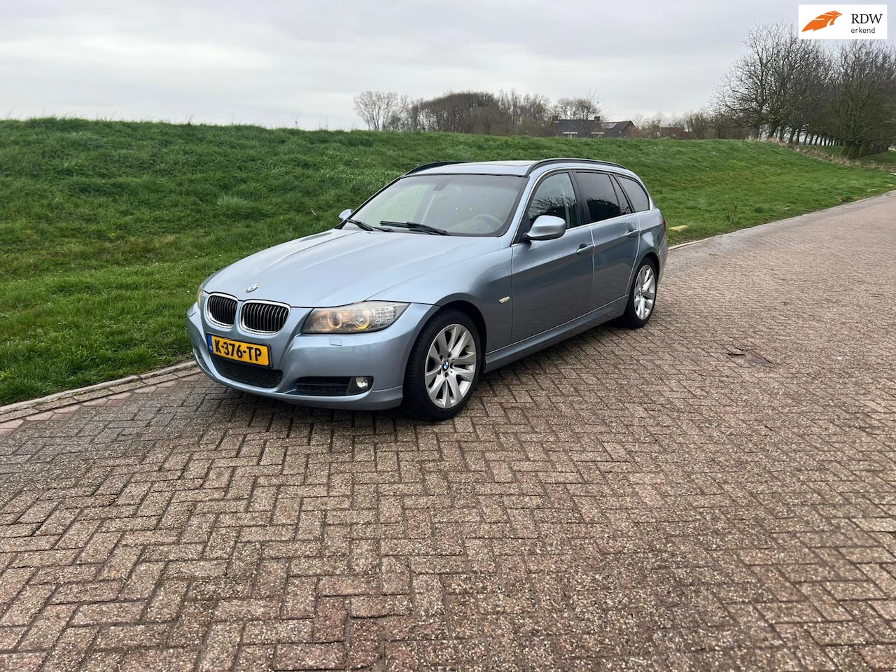 BMW 3-serie Touring - 325i Luxury Line Pano Schuif/Kanteldak Airco Cruise Pdc Stoelverwarming Dealer Onderhouden - AutoWereld.nl