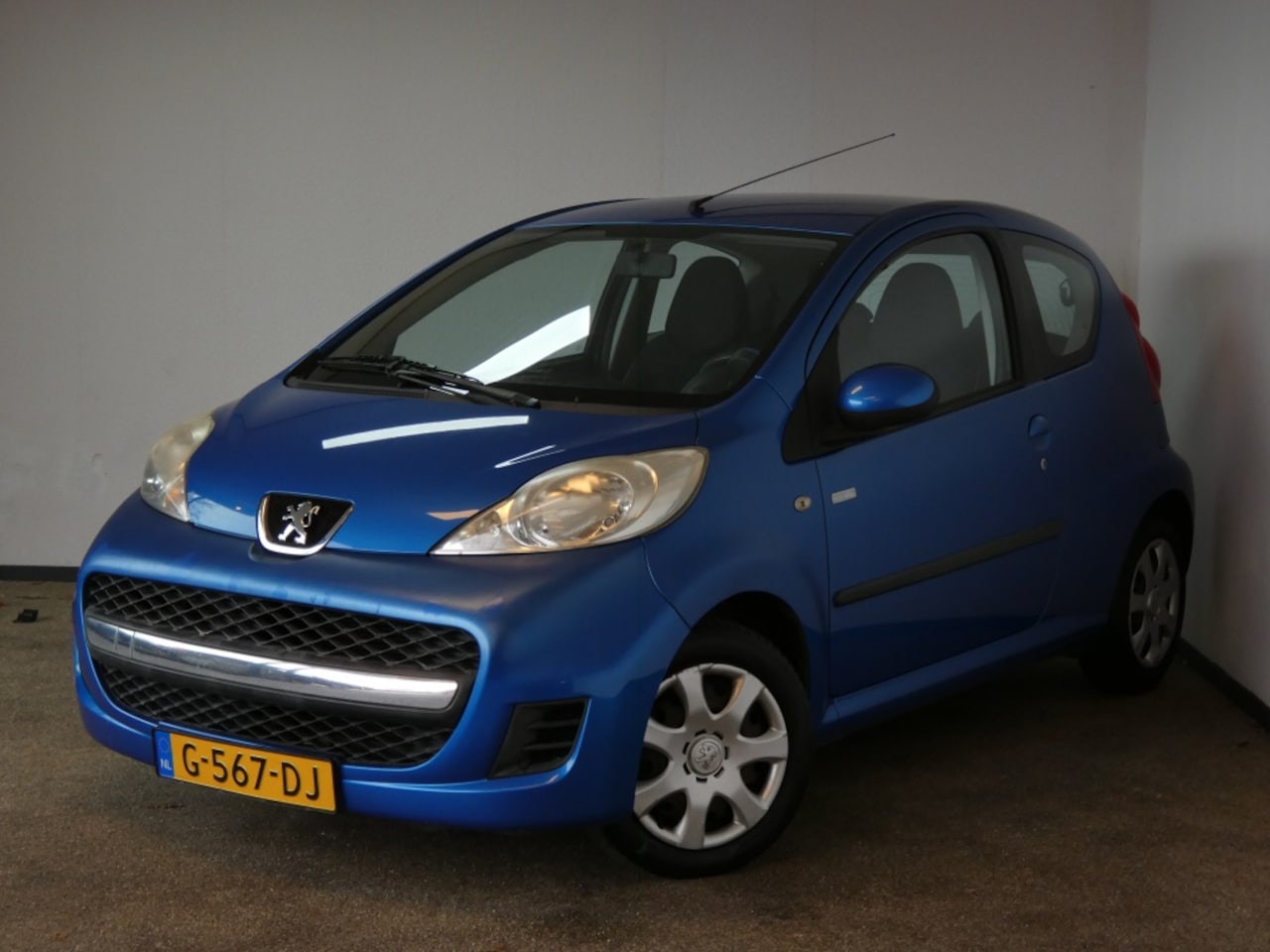 Peugeot 107 - 1.0-12V XS Nwe APK airco - AutoWereld.nl