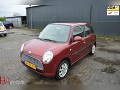 Daihatsu Trevis - 1.0 Trend 5 deurs Stuurbekrachtiging