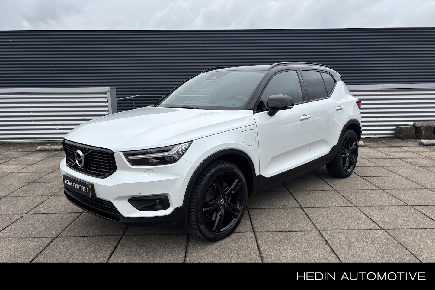 Volvo XC40 - 1.5 T5 Recharge R-Design 1.5 T5 Recharge R-Design - AutoWereld.nl