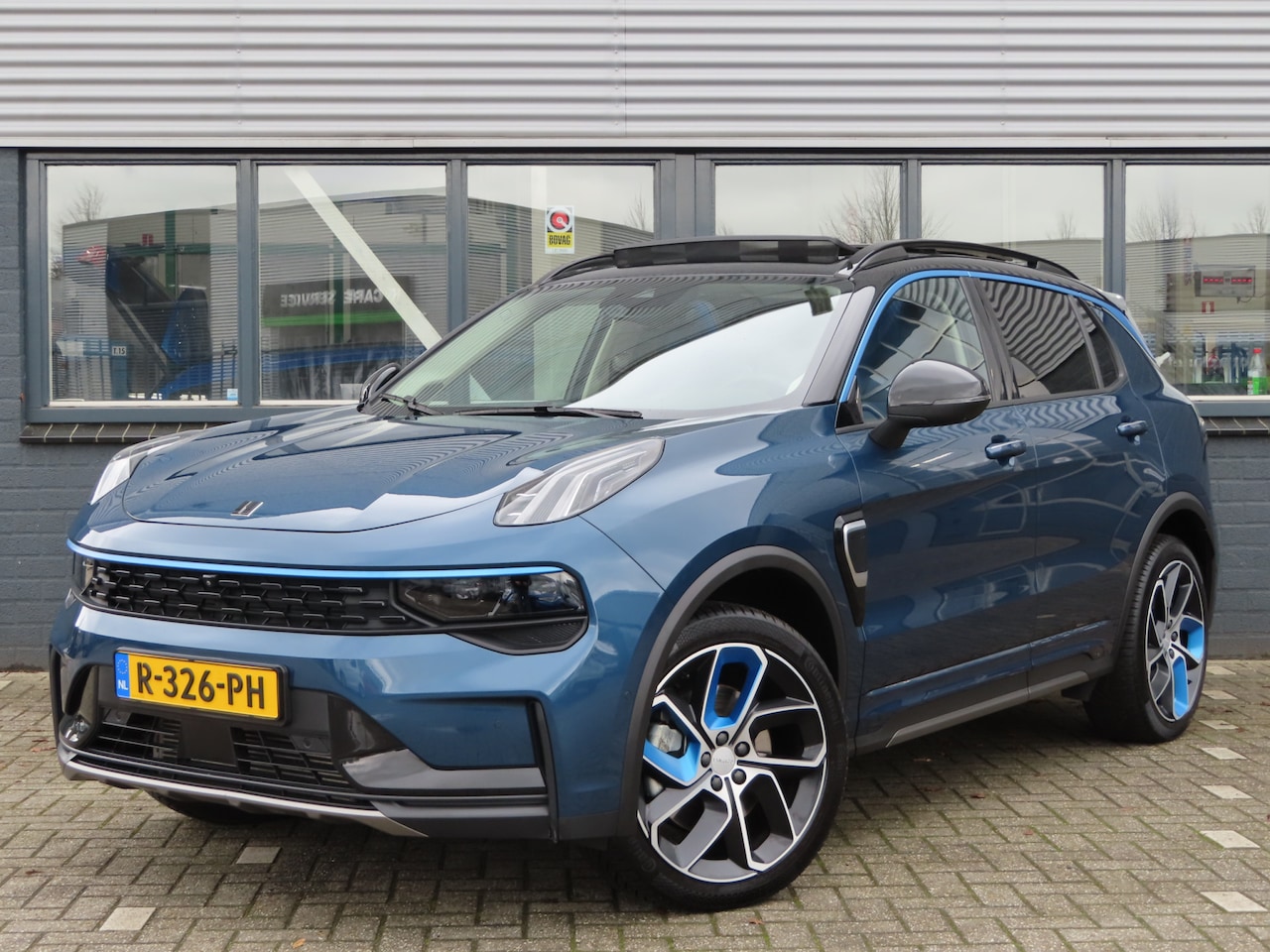 Lynk & Co 01 - 1.5 | trekhaak | all season banden | panodak - AutoWereld.nl