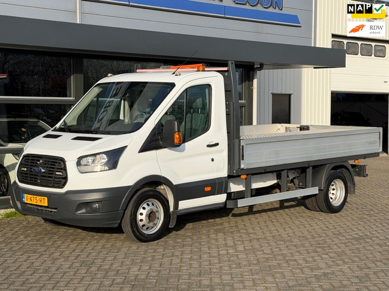 Ford Transit - 350 2.0 TDCI L4H1 Trend l 3500KG Trekhaak l NAP APK !! - AutoWereld.nl