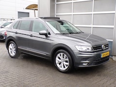 Volkswagen Tiguan - 1.4 TSI ACT Comfortline Business|Pano|ACC