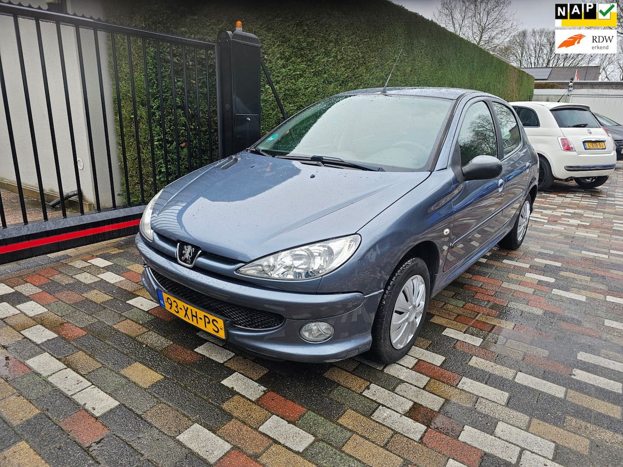 Peugeot 206 - 1.4 Forever 2007 Airco 5 Drs Trekhaak - AutoWereld.nl