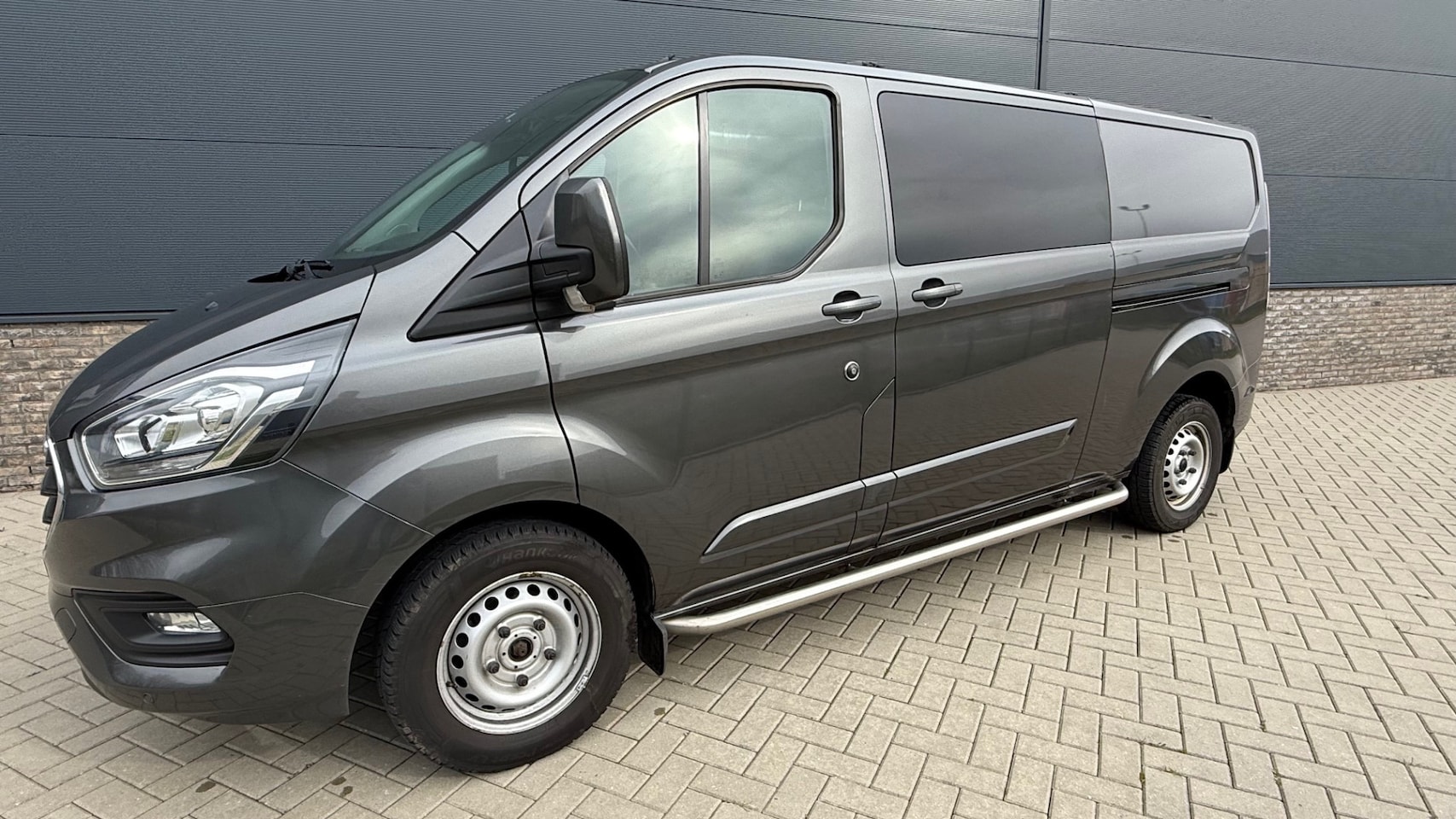 Ford Transit Custom - 300 2.0 TDCI L2H1 Limited DC 300 2.0 TDCI L2H1 Limited DC - AutoWereld.nl