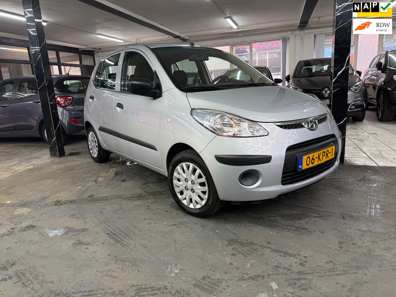 Hyundai i10 - 1.1 Active Automaat | lage km | dealer onderhouden - AutoWereld.nl