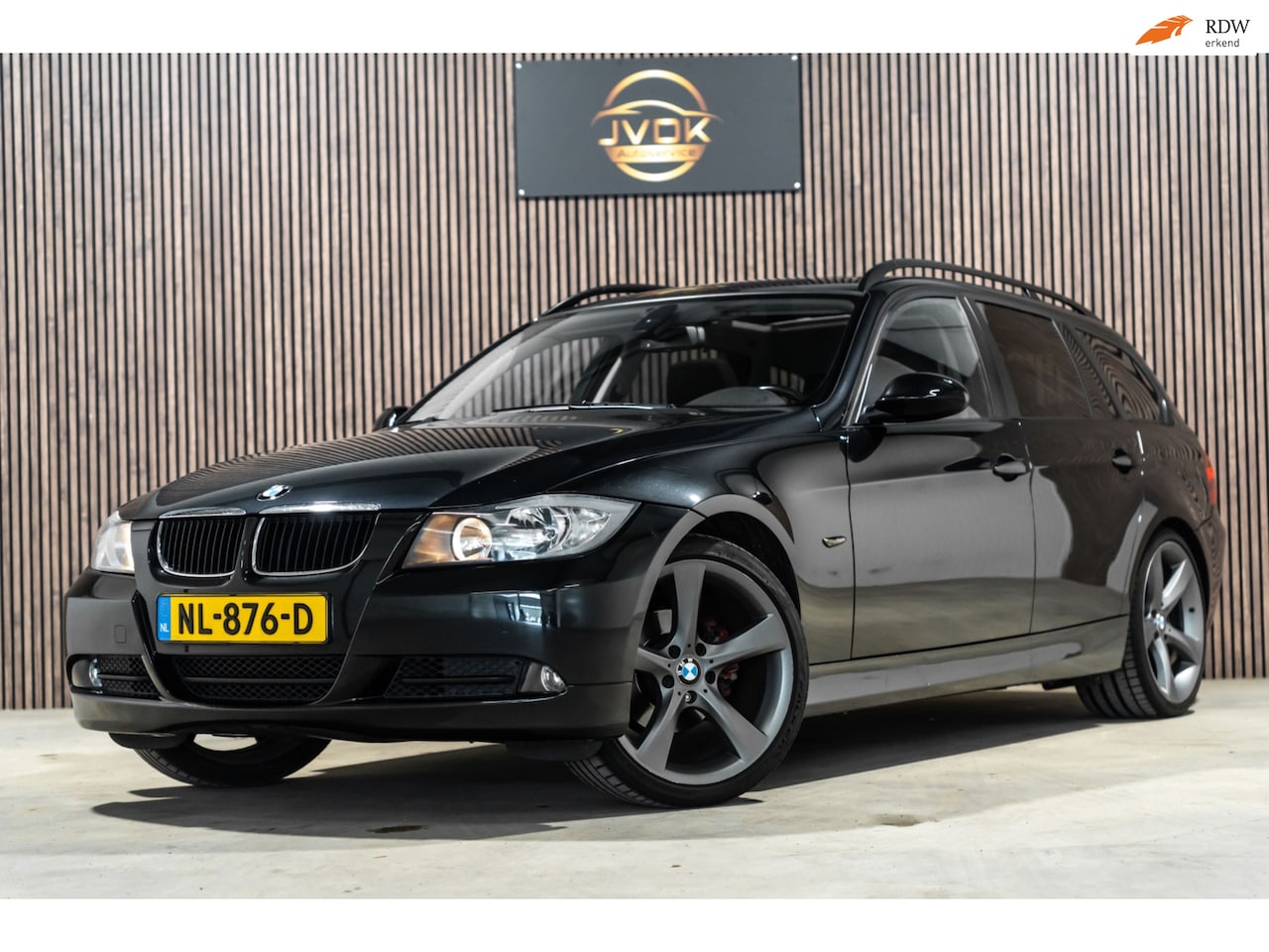 BMW 3-serie Touring - 320i | Pano | Navi | Nieuwe Ketting | Goed onderhouden - AutoWereld.nl