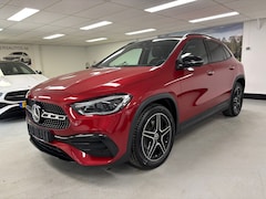 Mercedes-Benz GLA-Klasse - 250 e AMG Line Panorama Keyless Go Camera Led Sfeerverlichting