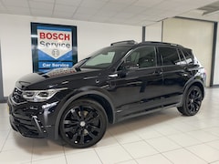 Volkswagen Tiguan - 1.4 TSI eHybrid R-Line Business+Black style Panoramadak / Trekhaak /Carplay/