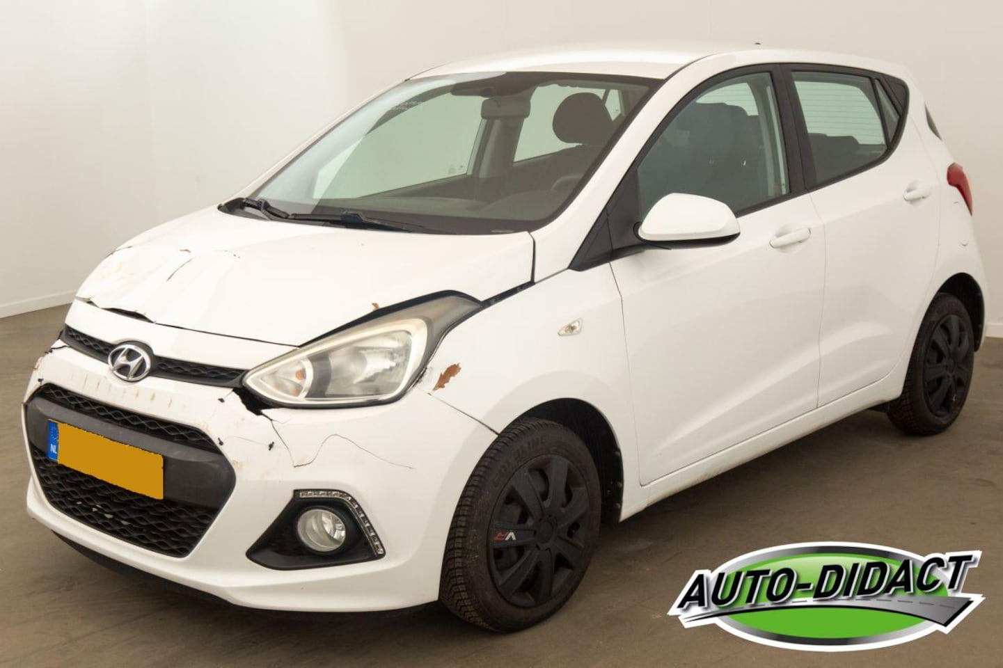 Hyundai i10 - I-10 1.0i Airco 111.946 km - AutoWereld.nl