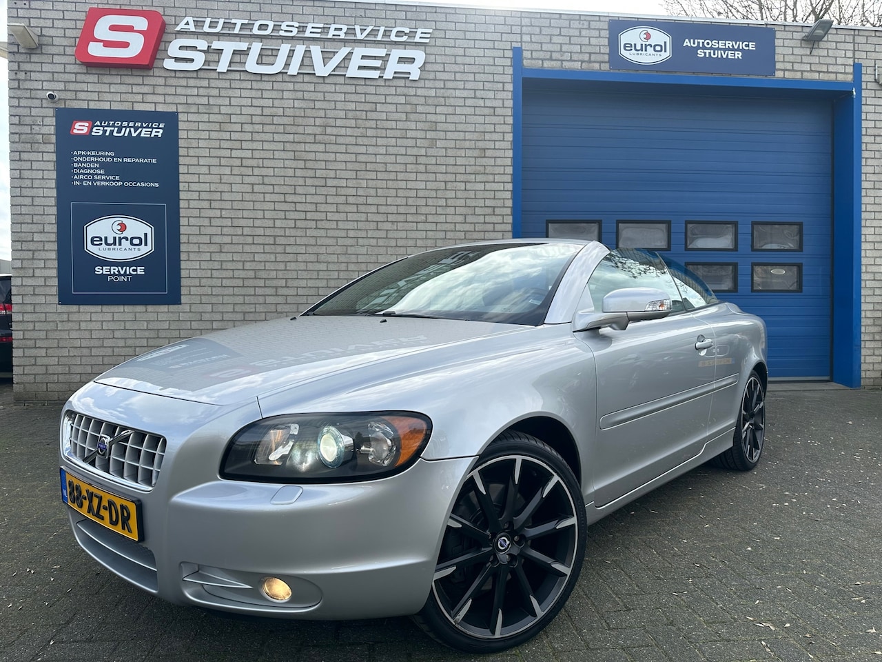 Volvo C70 Convertible - 2.4i Summum 2.4i Summum - AutoWereld.nl