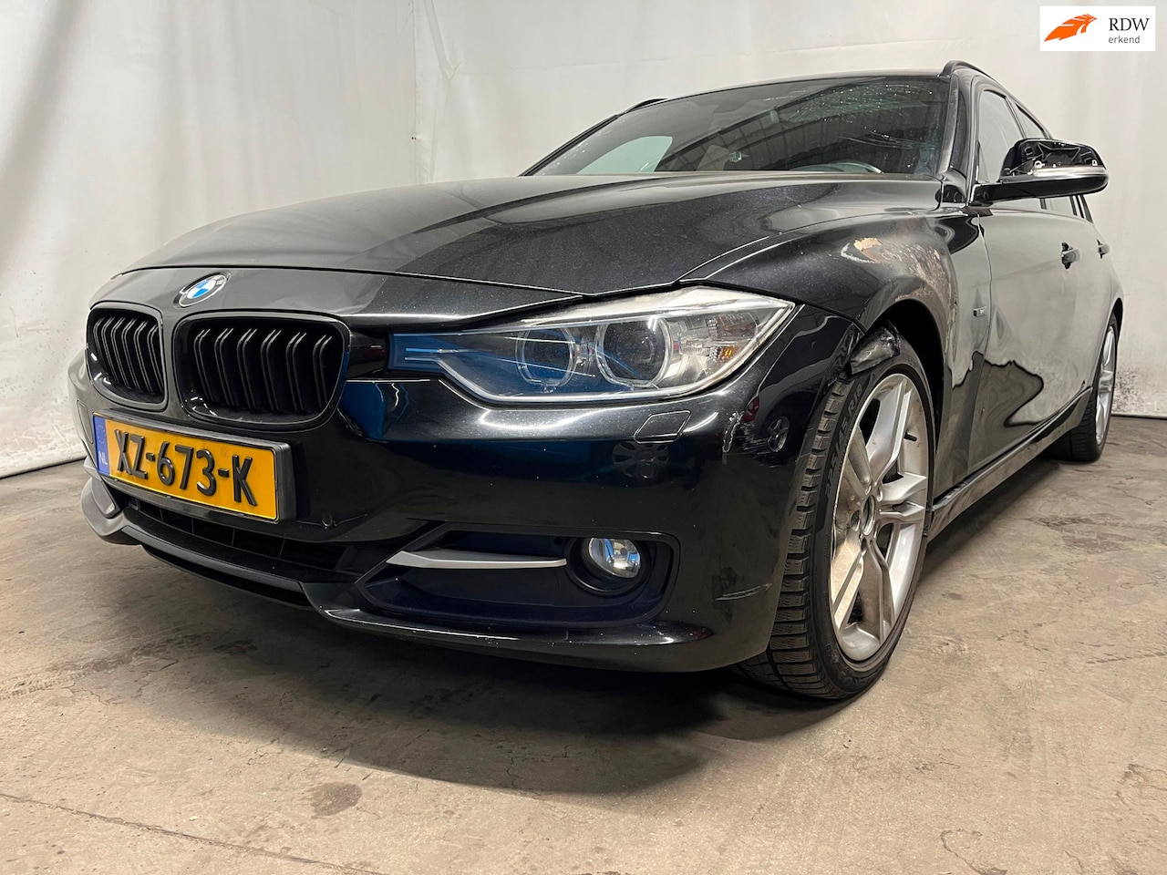 BMW 3-serie Touring - 316i High Executive - Schade - AutoWereld.nl