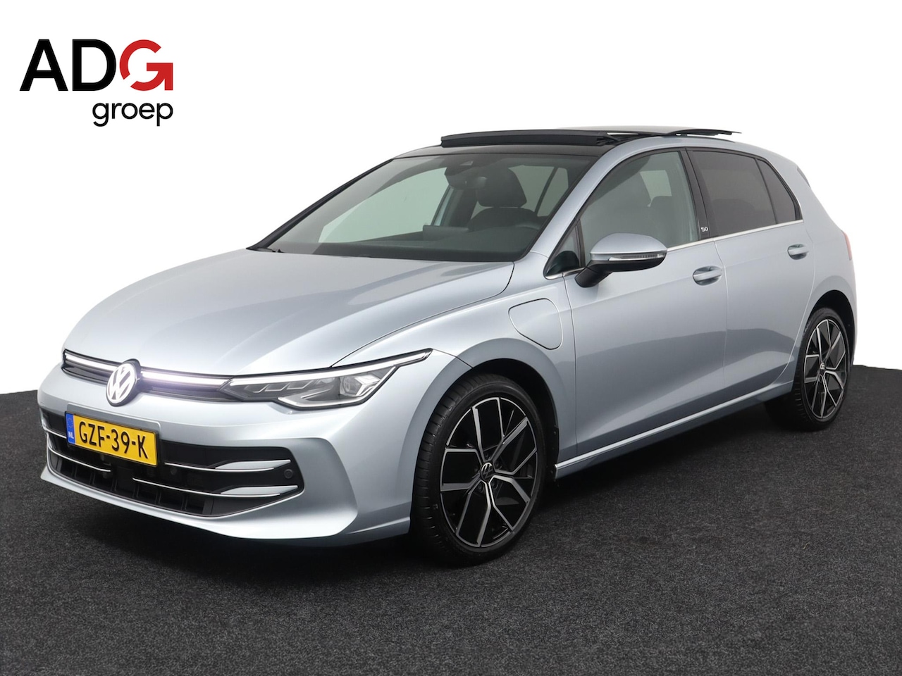 Volkswagen Golf - 1.5 eHybrid 50 Edition | Panodak | Stoelgeheugen | Lichtmetaal | Dealer onderhouden - AutoWereld.nl