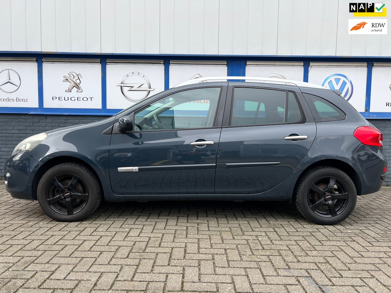 Renault Clio Estate - 1.2-16V Authentique 2012 125000km 3995eu - AutoWereld.nl