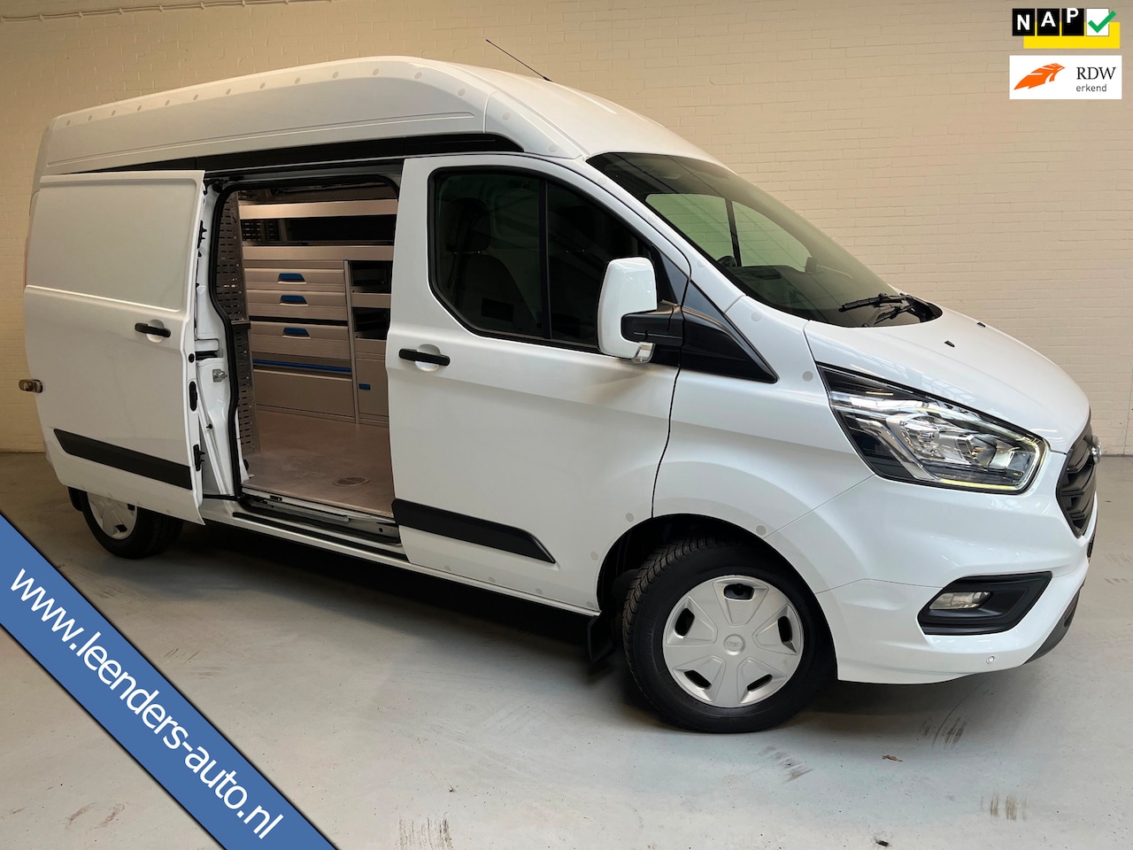Ford Transit Custom - SERVICEWAGEN LANG/ HOOG 320 2.0 TDCI EURO6 L2H2 TREND, SORTIMO INRICHTING ,V230 OMVORMER, - AutoWereld.nl