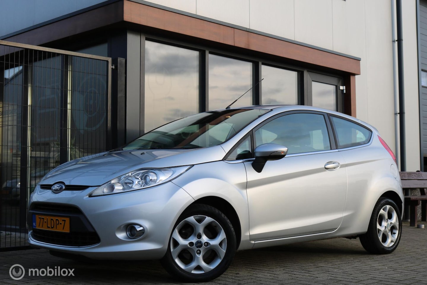 Ford Fiesta - 1.4 Titanium | Cruise | Climate | PDC | - AutoWereld.nl