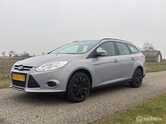 Ford Focus Wagon - 1.0 EcoBoost Titanium zuinig unieke kleur