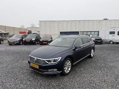 Volkswagen Passat Variant - 2.0 TSI 4Motion Highline 221 pk pano leder standkachel acc camera trekhaak keyless