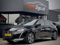 Peugeot 208 - 1.2 AUT8 BLUE ALLURE 24D.KM LEDER NAVI CAMERA DIGI-DASH LED LMV PDC