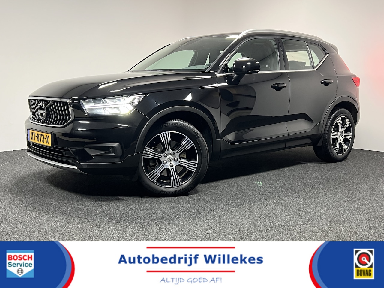 Volvo XC40 - 2.0 T4 Inscription | 1E EIGENAAR | NAVI | TREKHAAK | KEYLESS | STOEL-/STUURVERWARMING | - AutoWereld.nl