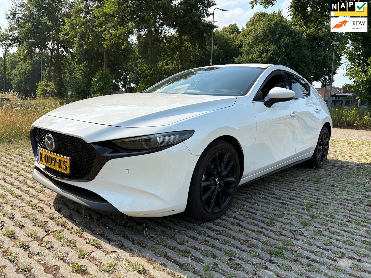 Mazda 3 - 2.0 e-SkyActiv-X M Hybrid 180 Luxury / leder / airco / stoelverwarming - AutoWereld.nl