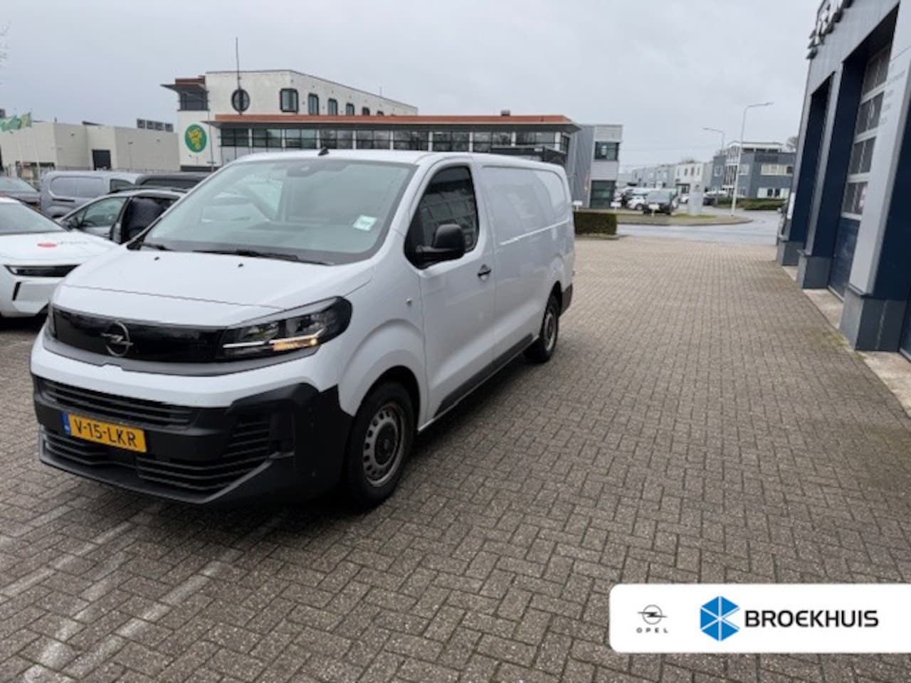 Opel Vivaro - 2.0 Diesel 145 L3 Cruise control ] Airco ] Parkeersensoren achter ] - AutoWereld.nl