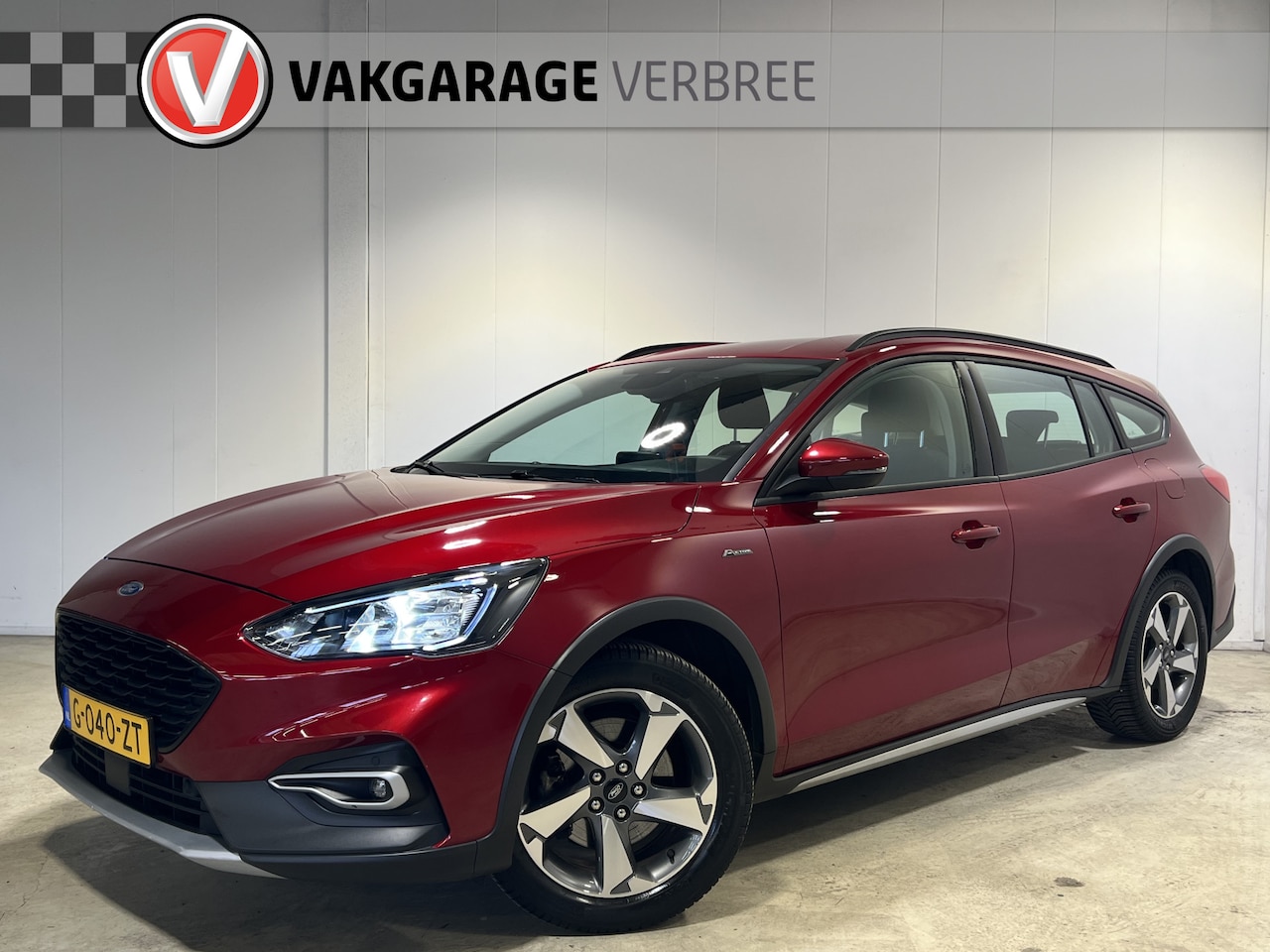 Ford Focus Wagon - 1.0 EcoBoost Active Business | Navigatie/Android/Apple Carplay | 17" LM Velgen | Voorstoel - AutoWereld.nl