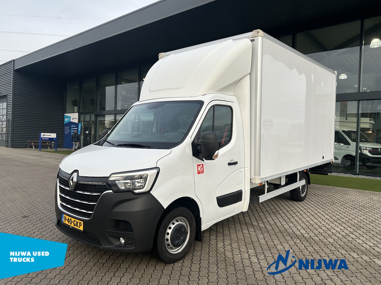 Renault Master - T35 165 Luchtgeveerde stoel + Navigatie - AutoWereld.nl