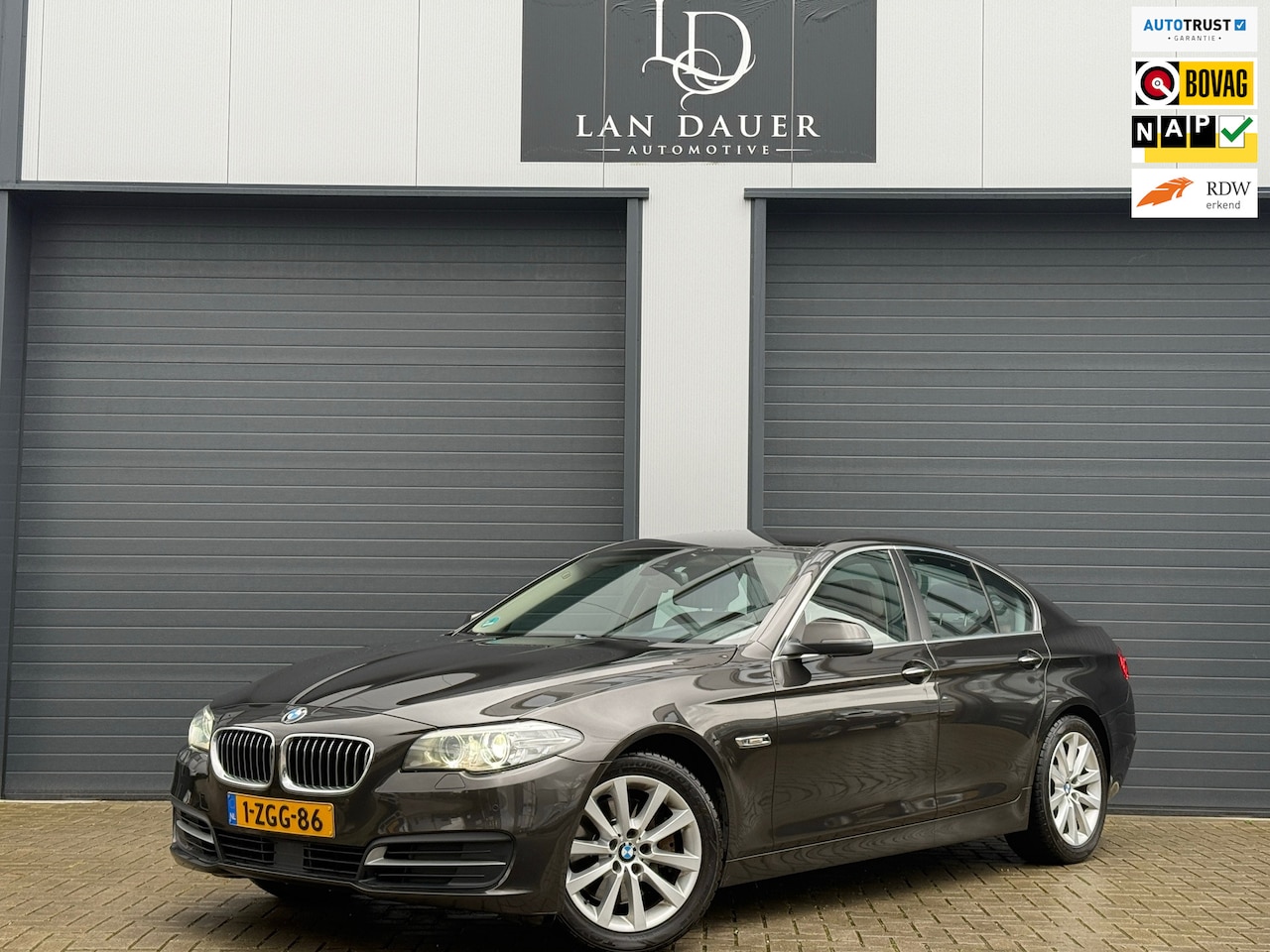 BMW 5-serie - 528i High Executive|LUXURY / CAMERA / APK / ACC - AutoWereld.nl