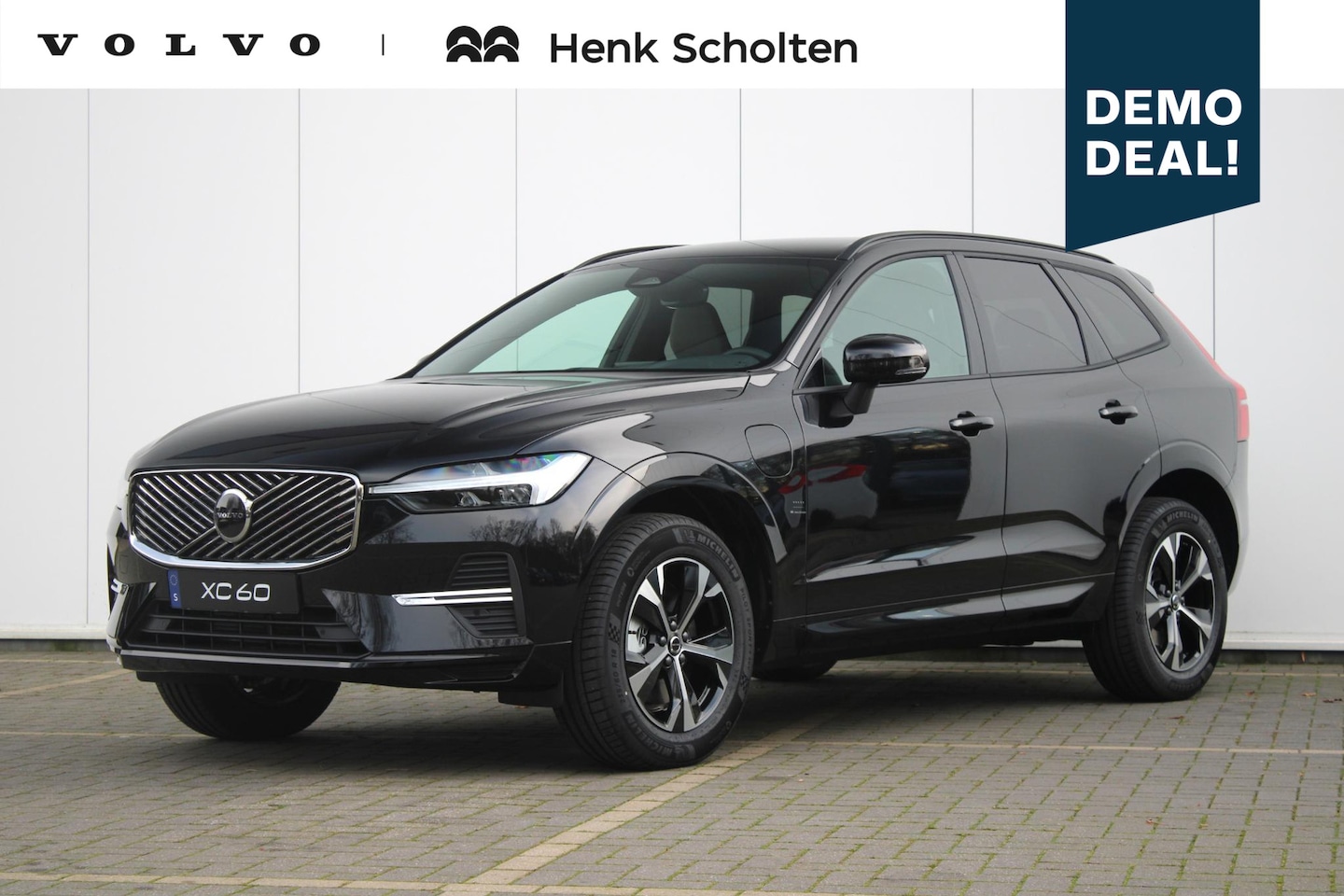 Volvo XC60 - 2.0 T6 Plug-in hybrid AWD Essential | Stoel-/ stuurwielverwarming | Verwarmde achterbank | - AutoWereld.nl