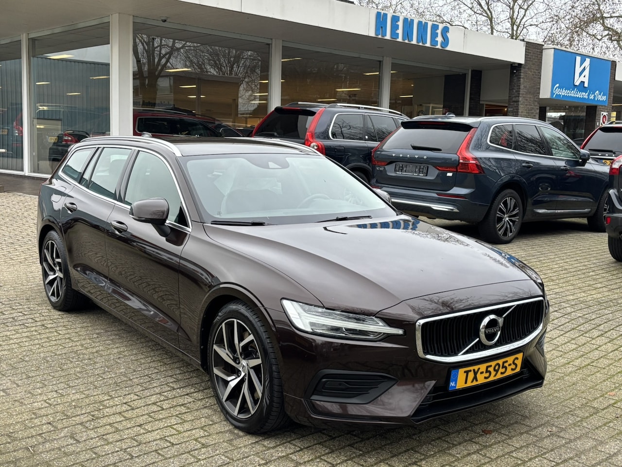 Volvo V60 - 2.0 T5 Momentum Keyless LPG DAB - AutoWereld.nl