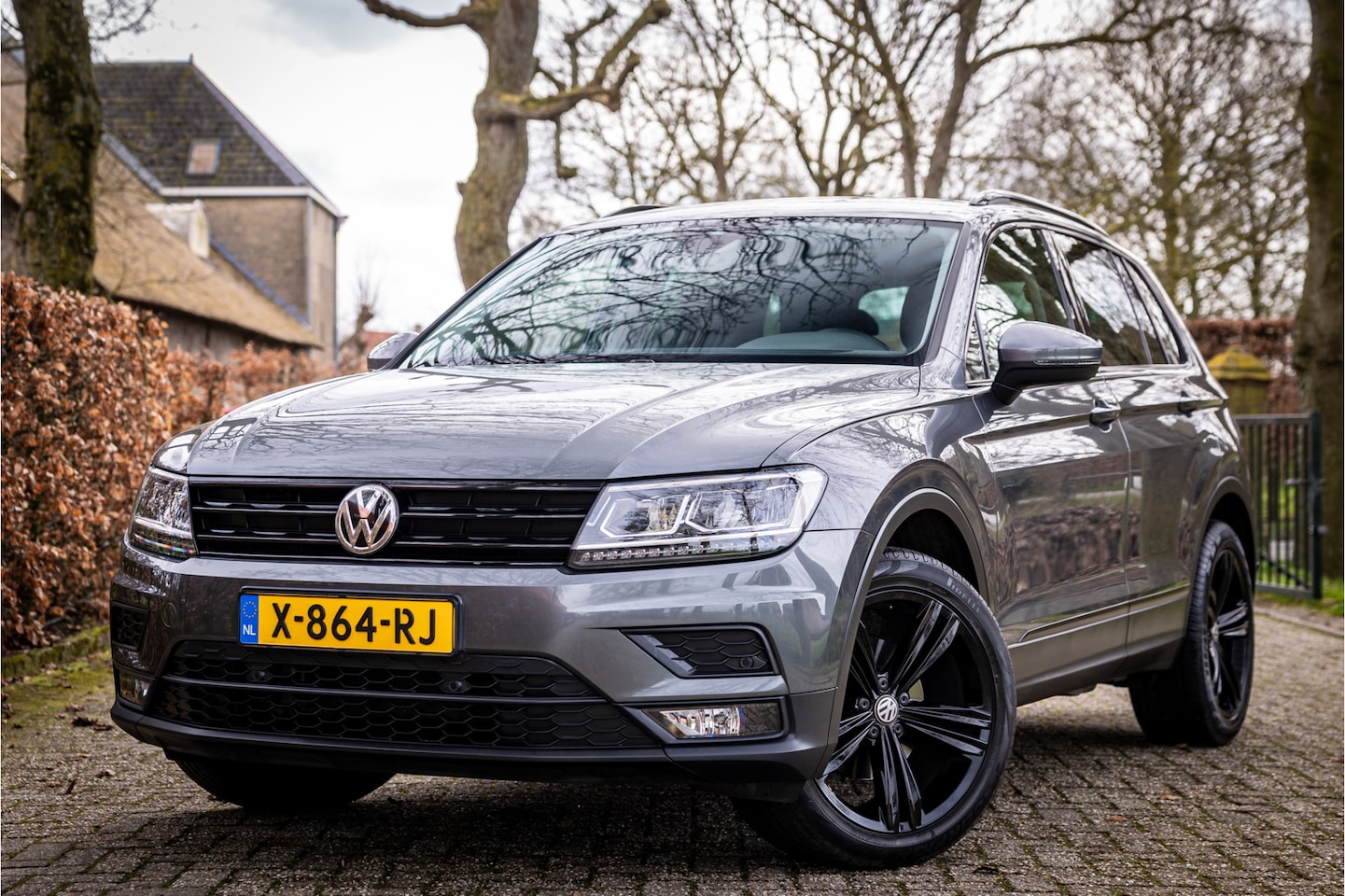 Volkswagen Tiguan - 1.4 TSI ACT Comfortline Massage 19" Stoelverwarming - AutoWereld.nl