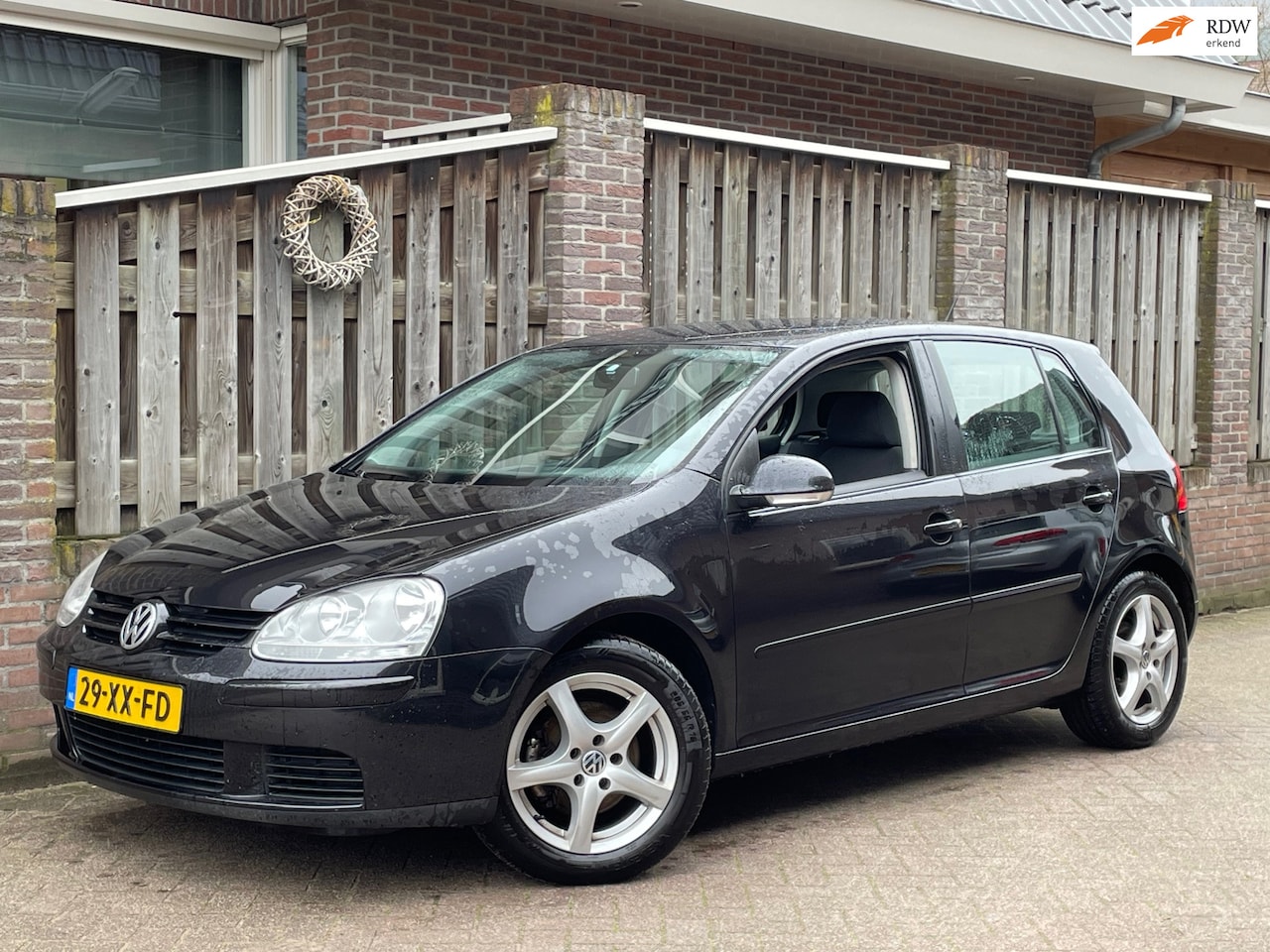 Volkswagen Golf - 1.4 TSI Optive AIRCO, 5-deurs, Trekhaak, 16"LM - AutoWereld.nl