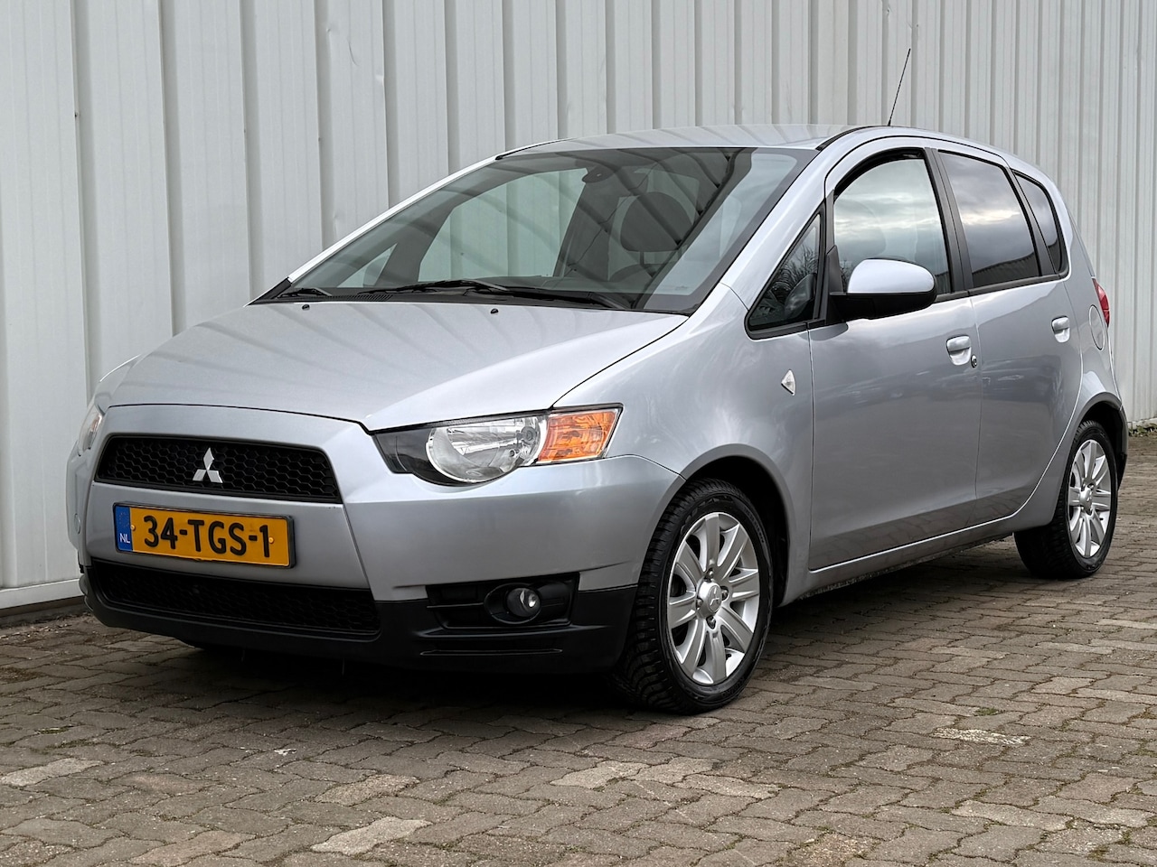 Mitsubishi Colt - 1.3 Edition Two Airco Automaat 4 NWE Banden NWE APK - AutoWereld.nl