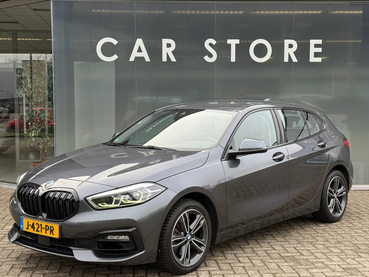 BMW 1-serie - 118i AUT Executive SPORT Sportstoelen|LED|Dealer Onderhouden - AutoWereld.nl