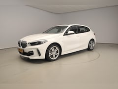 BMW 1-serie - 5-Deurs 118i | M-Sportpakket | LED | Navigatie | Schuifdak | Sportstoelen | DAB | Harman-k