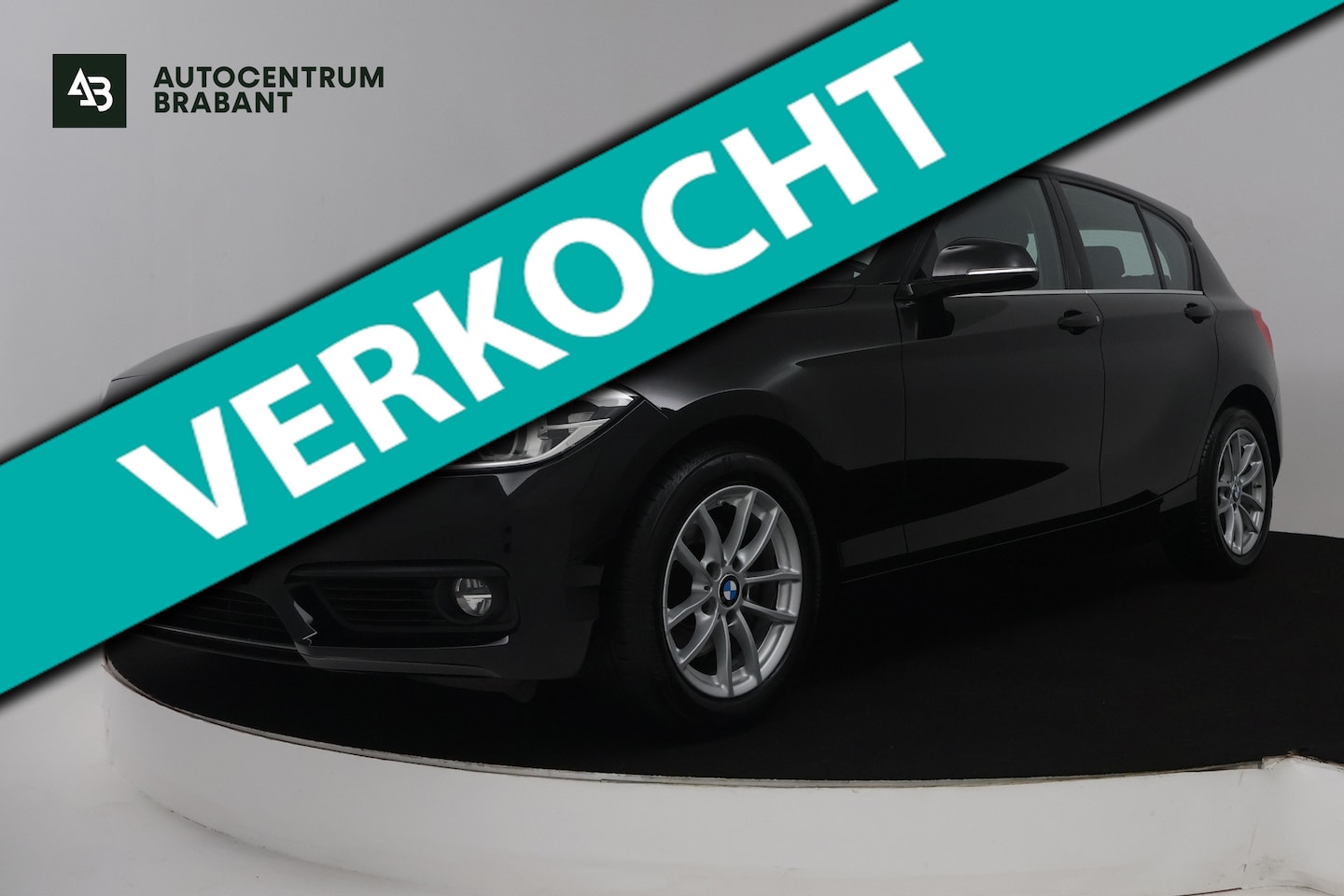 BMW 1-serie - 120i Centennial Executive (STOELVERWARMING, NAVIGATIE, CRUISE CONTROL, SENSOREN, DEALER ON - AutoWereld.nl