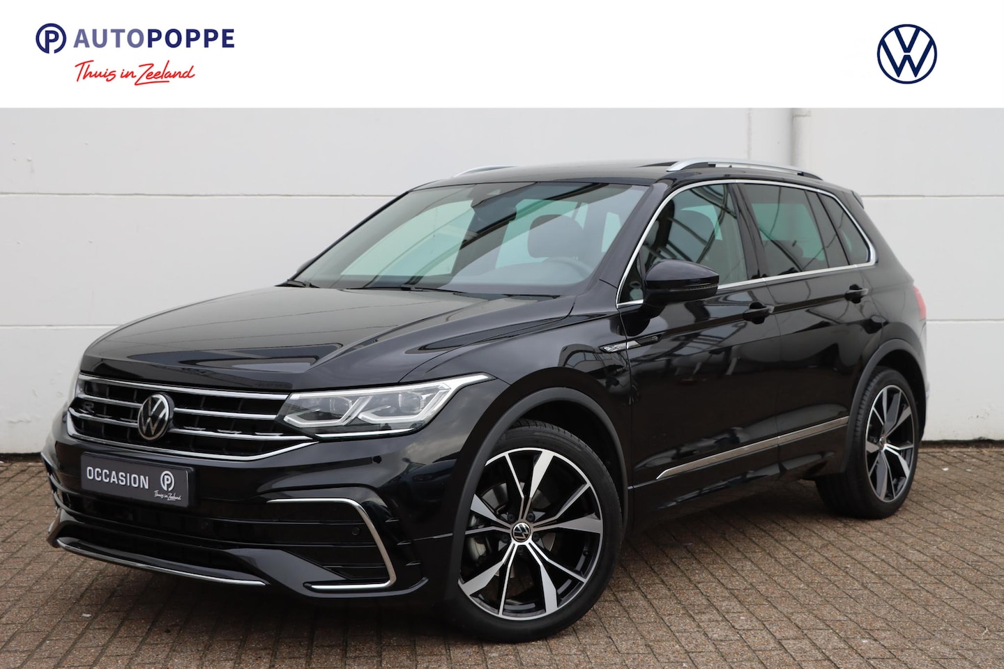 Volkswagen Tiguan - 1.5 TSI R-Line Business+ | Panorama dak | Camera | Carplay | Keyless - AutoWereld.nl