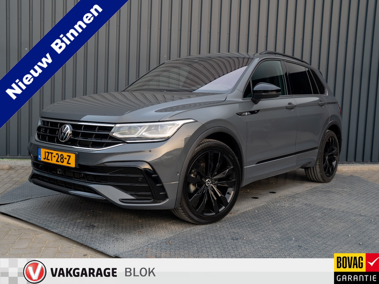 Volkswagen Tiguan - 1.5 TSI R-Line Business | Trekhaak wegkl. | Keyless | 20'' | Elk. A-klep | Side Assist | P - AutoWereld.nl