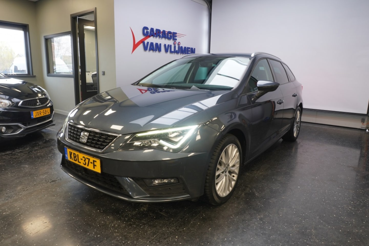 SEAT Leon ST - 1.0TSI Style Pano LED trekhaak - AutoWereld.nl
