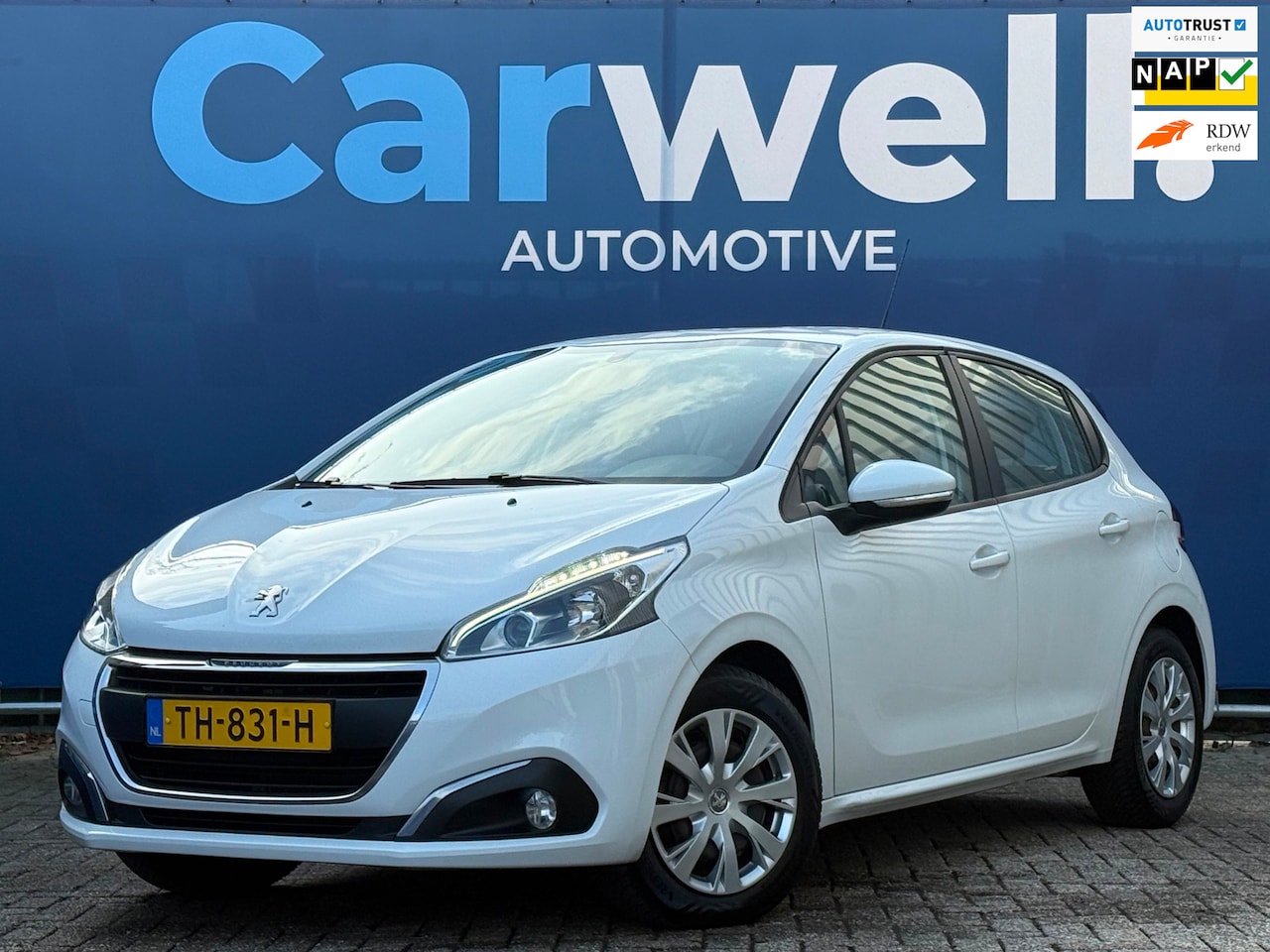Peugeot 208 - 1.2 PureTech Blue Lion 2e Eigenaar,DistributieVV,Carplay,Navi,Cruise,Airco,PDC,N.A.P!Apk t - AutoWereld.nl