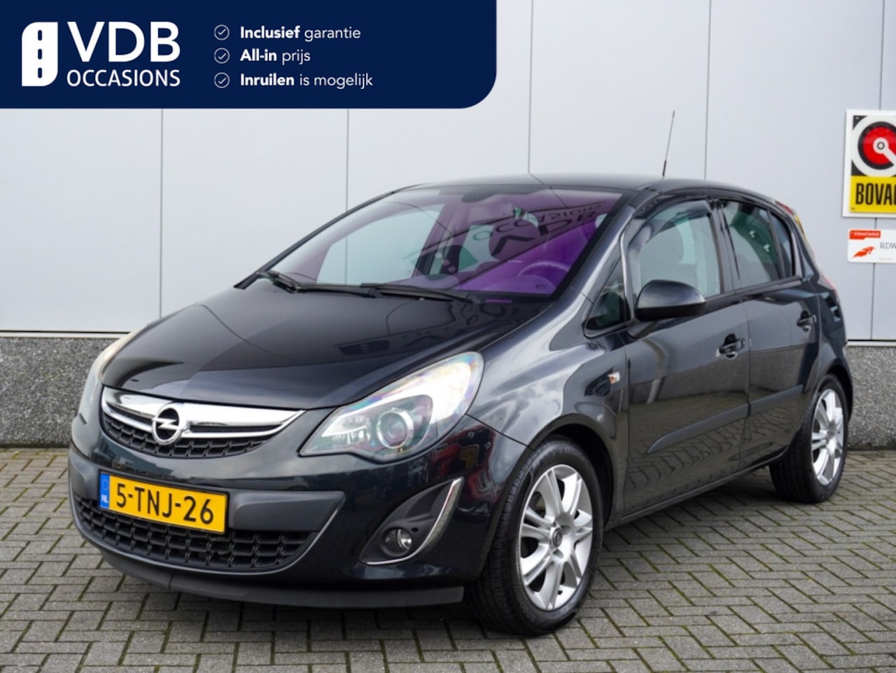 Opel Corsa - 1.4-16V Cosmo Trekhaak | 5-deurs | Park. sensoren | NAP | Clima - AutoWereld.nl