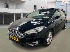 Ford Focus Wagon - 1.5 EcoBoost Titanium|xenon|camera|navi|halfleder|stoelverw|6bak