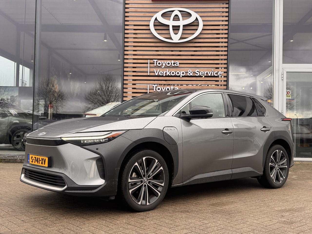 Toyota bZ4X - Premium 71 kWh | 3-fase | Leder | JBL | Panoramadak | NL-auto | - AutoWereld.nl