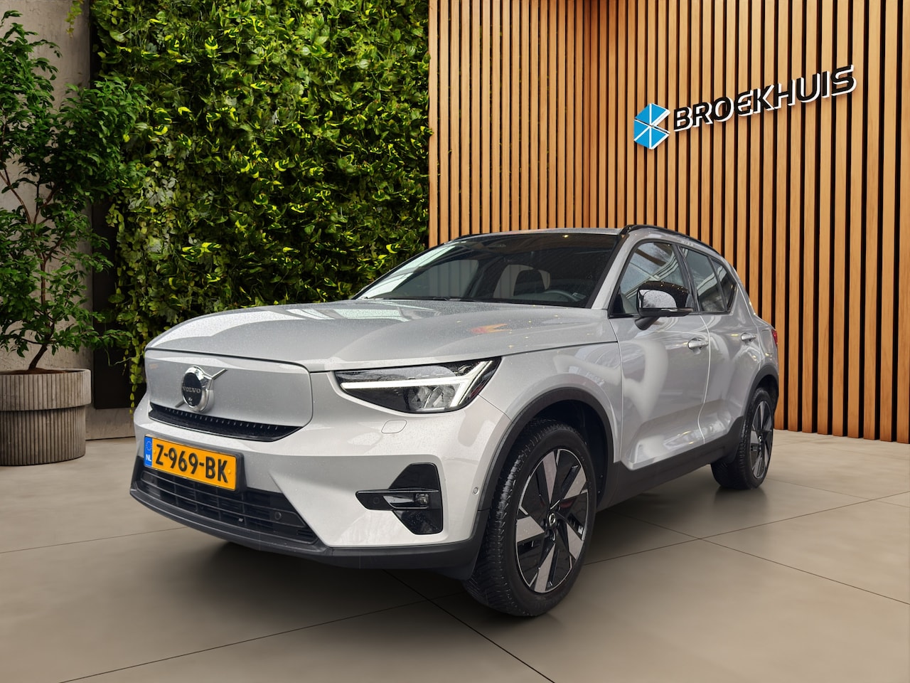 Volvo XC40 - Single Motor Extended Range Ultimate 82 kWh | Panoramadak | 360 Camera | Harman/Kardon | P - AutoWereld.nl