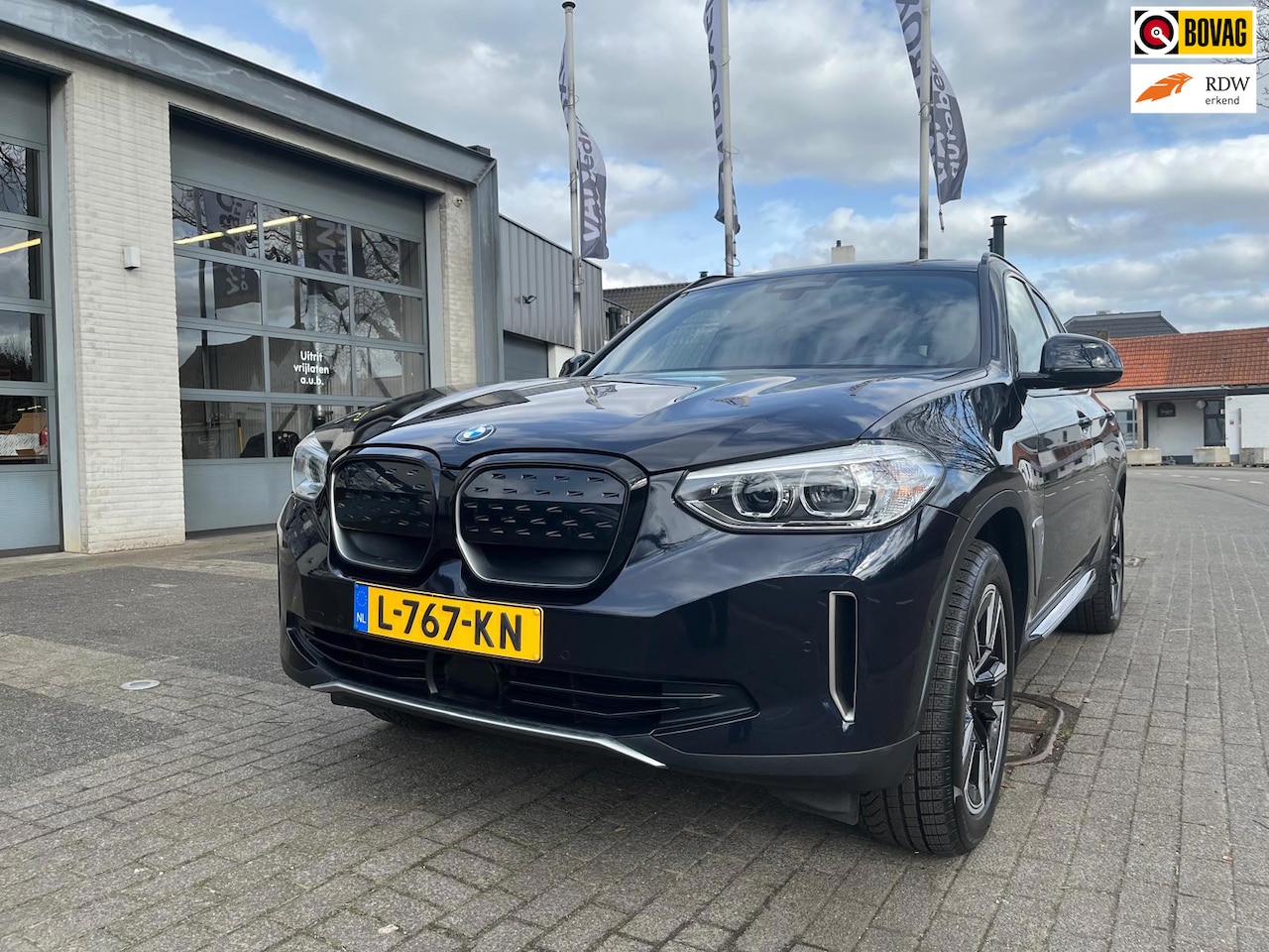 BMW iX3 - Executive 80 kWh - AutoWereld.nl