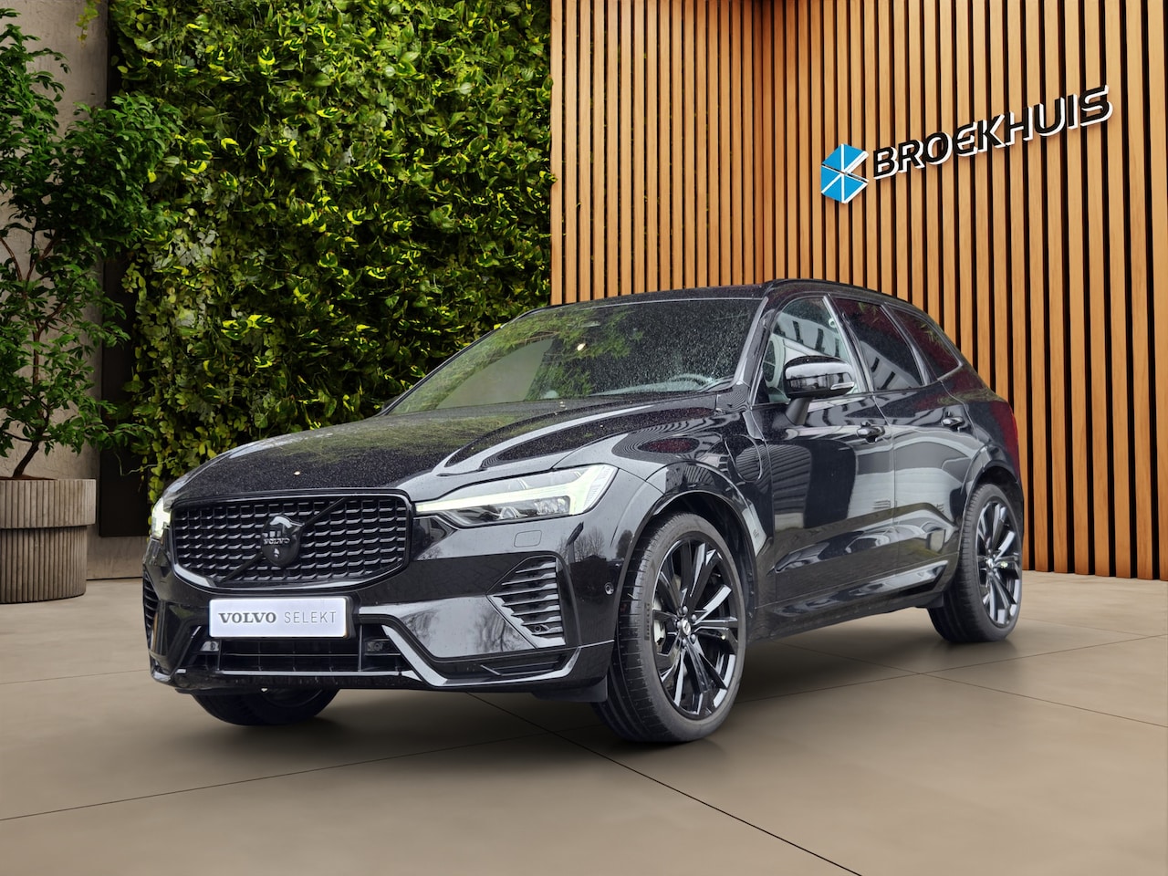 Volvo XC60 - 2.0 T8 Plug-in hybrid AWD Ultra Black Edition | Bowers&Wilkins | Luchtvering | Trekhaak | - AutoWereld.nl