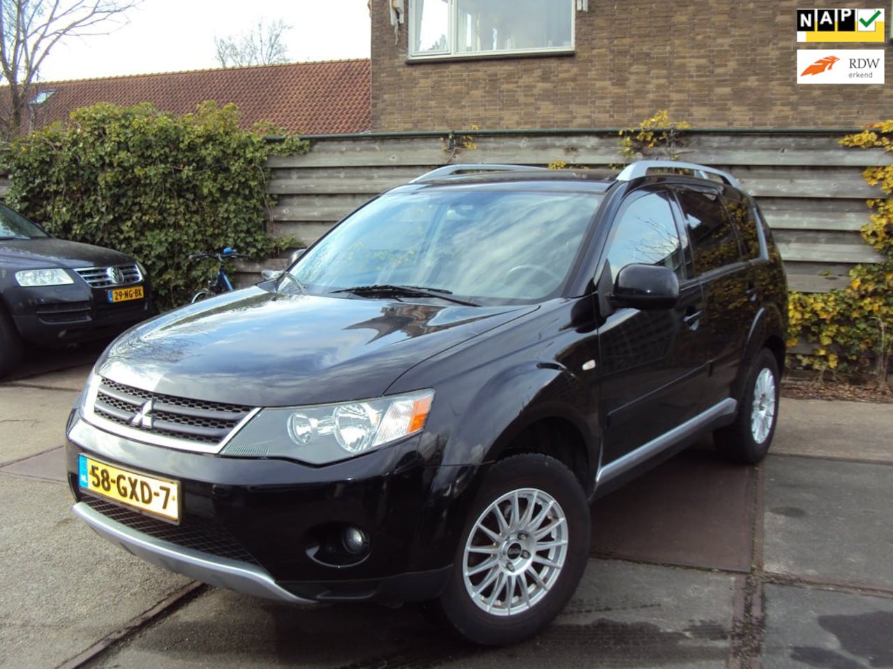 Mitsubishi Outlander - 2.4 Intro Edition 2WD 2.4 Intro Edition 2WD - AutoWereld.nl