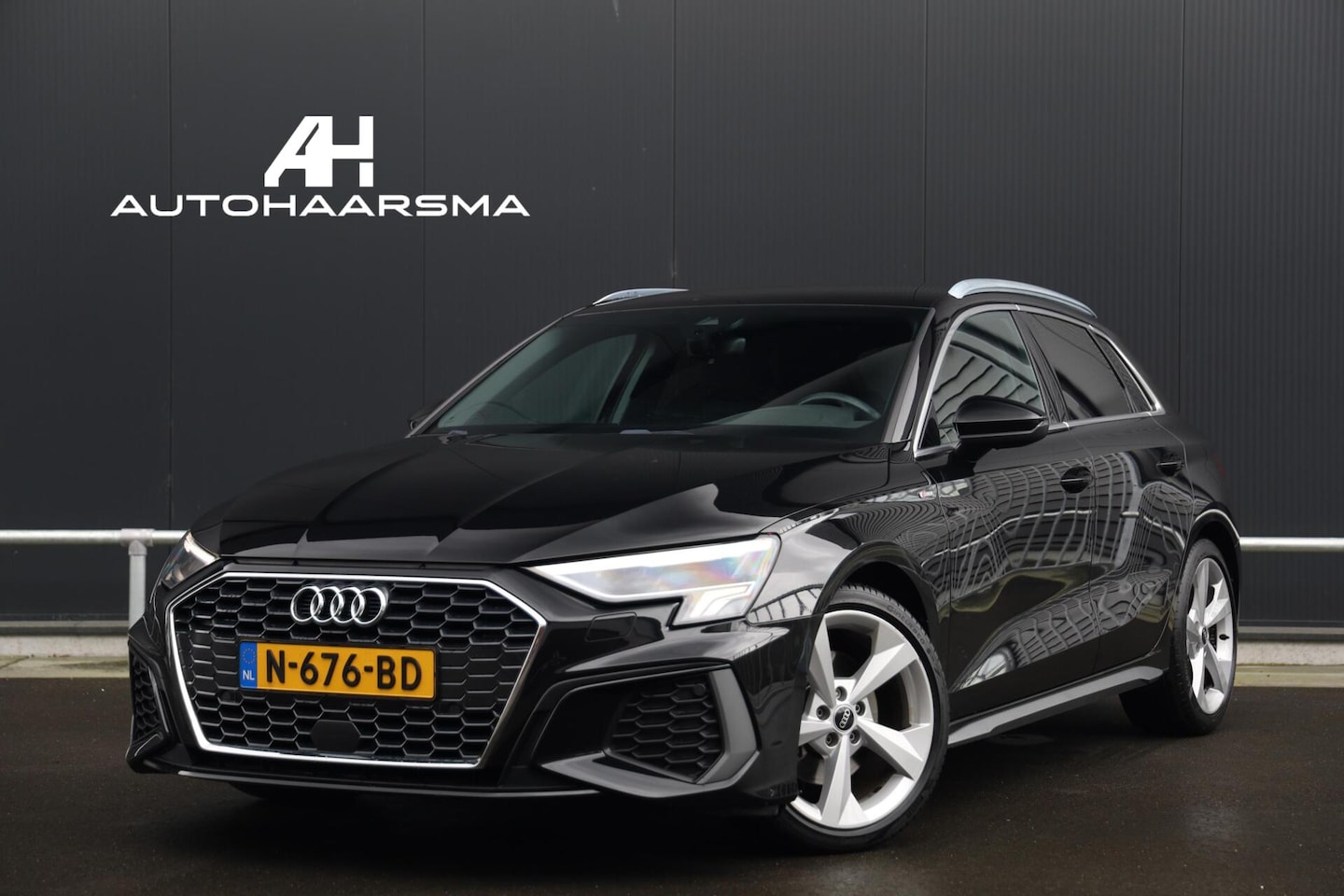Audi A3 Sportback - 35 TFSI 150pk S-Edition Stoelverwarming Sportstoelen 18-inch Navi Cruise Clima CarPlay S-L - AutoWereld.nl