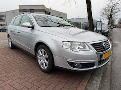 Volkswagen Passat Variant - 1.4 TSI Comfortline BlueMotion Automaat Airco/ECC, Navigatie